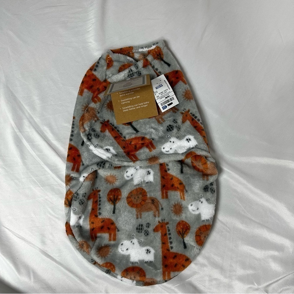 Nwt Elements of Style Animal Print Plush Swaddle 0 - 3 months